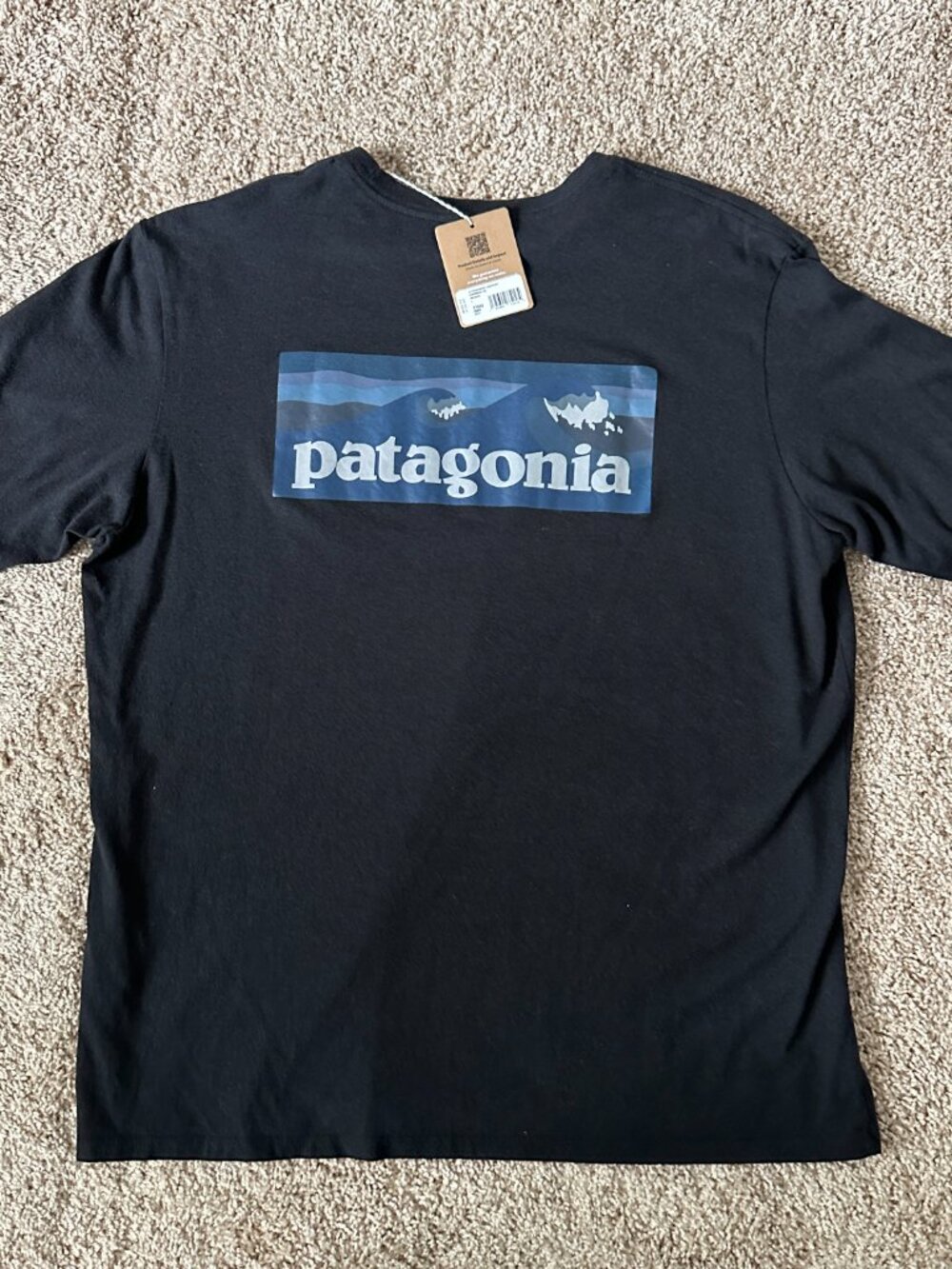 NWT Patagonia Boardshort Logo Pocket T-Shirt - Ink Black - Size Large